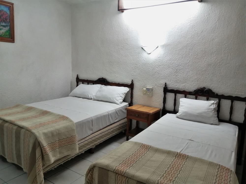 Hotel Santa Lucia Mérida Kültér fotó